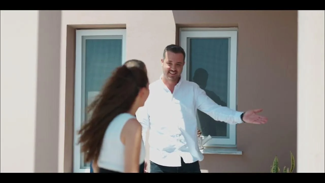 Halken’in 30. yıl reklam filminde yeni evlerinde buluşan aile